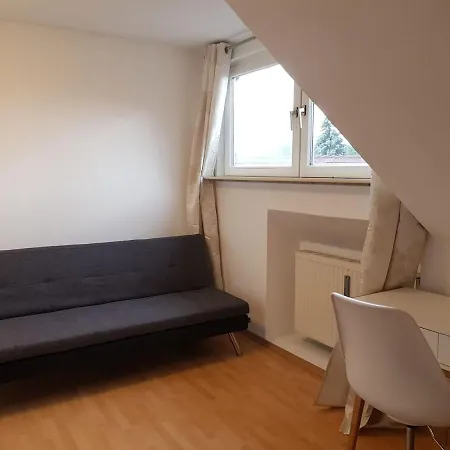 Sonniges Dach-ferienzimmer شقة